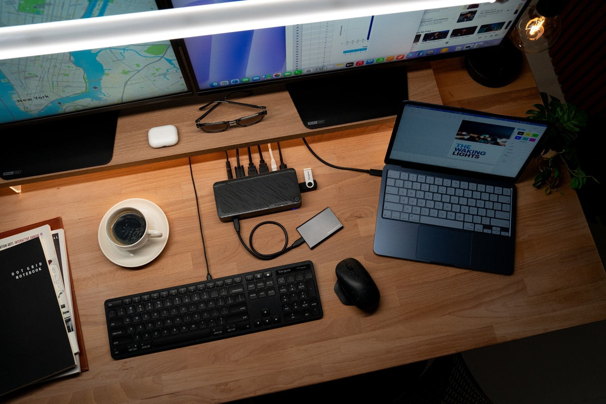 MacBook Neo (Apple A18 Pro): Port Selection, Power Delivery, and DisplayLink Dock Performance